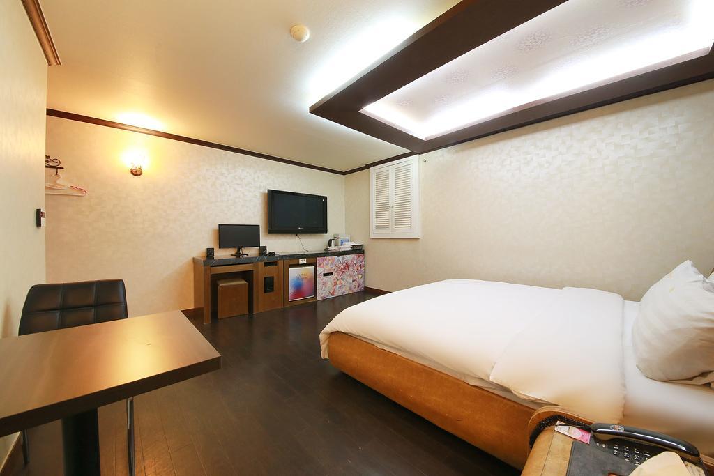 Hotel Diamond Suwon Buitenkant foto