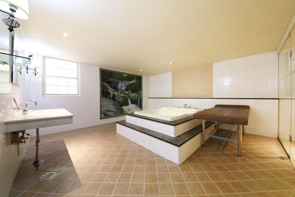 Hotel Diamond Suwon Buitenkant foto